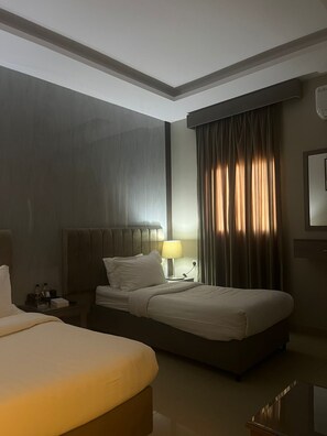 Basic Room | Individually furnished, free WiFi, bed sheets