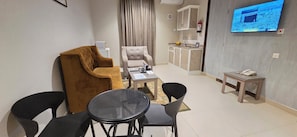 Estúdio básico | Cozinha privada | Frigobar, micro-ondas, fogão