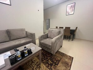 Basic Studio | Living area - Afaq Suite suli (Riyadh)