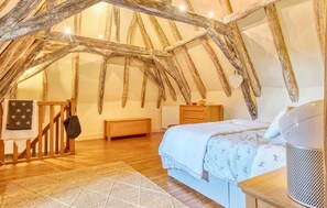 3 makuuhuonetta, silitysrauta/-lauta, ilmainen Wi-Fi