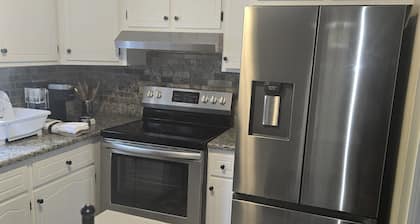 Charming 3-bedroom house in delightful Peabody