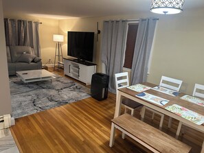 Interior - Charming 3-bedroom house in delightful Peabody (Peabody)