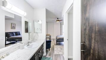 1 makuuhuone, silitysrauta/-lauta, Wi-Fi, vuodevaatteet