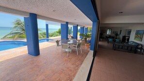 Outdoor dining - Casa de las Velas  -  Yucatan Home Rentals (Chicxulub)
