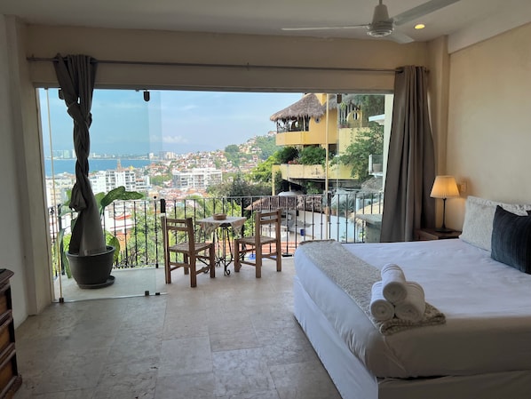 13 habitaciones y wifi