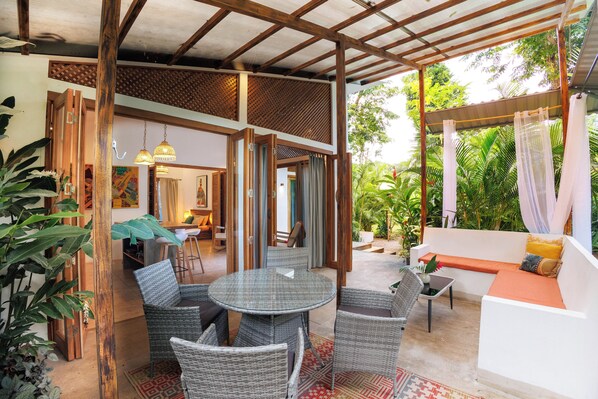 Outdoor dining