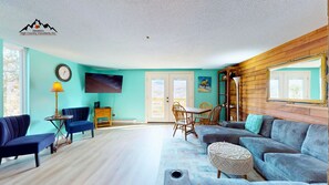 TV, fireplace - Mountain & Lake Views • Walk to Slopes (Sugar Mountain)