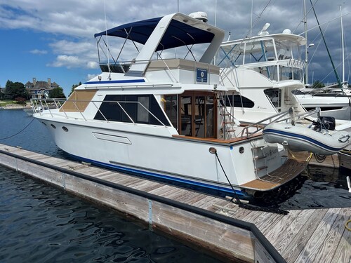 2 Cabin Classic Yacht in Petoskey's Bay Harbor