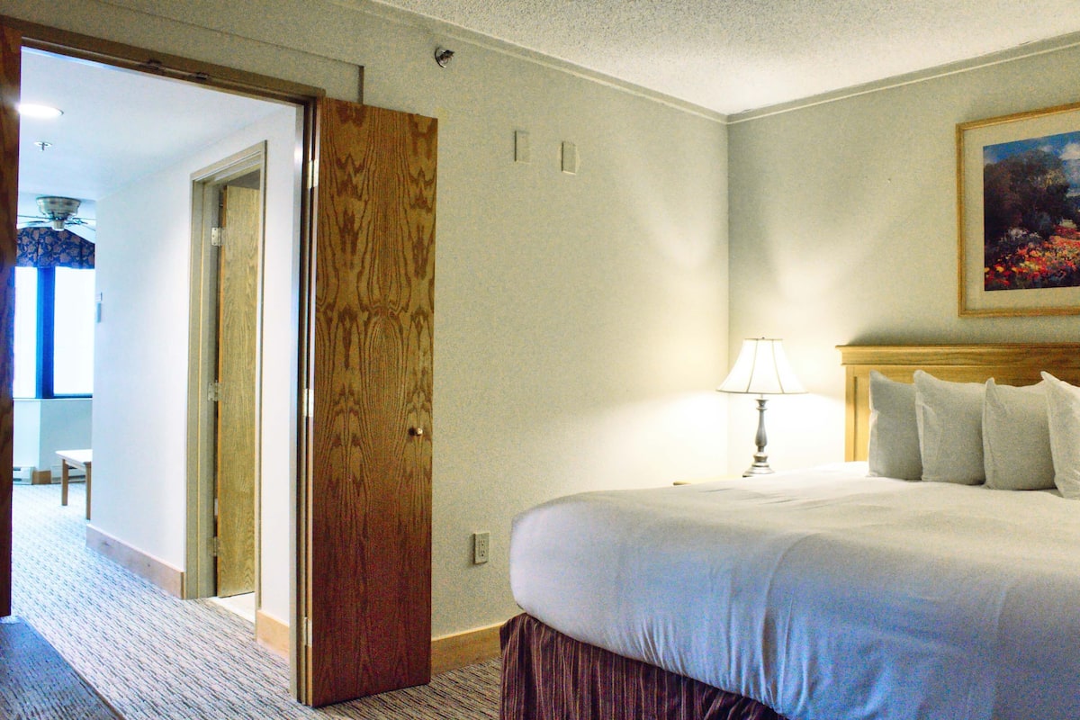 Suite Standard, vue montagne | Couette en duvet d'oie, fer et planche à repasser, Wi-Fi gratuit