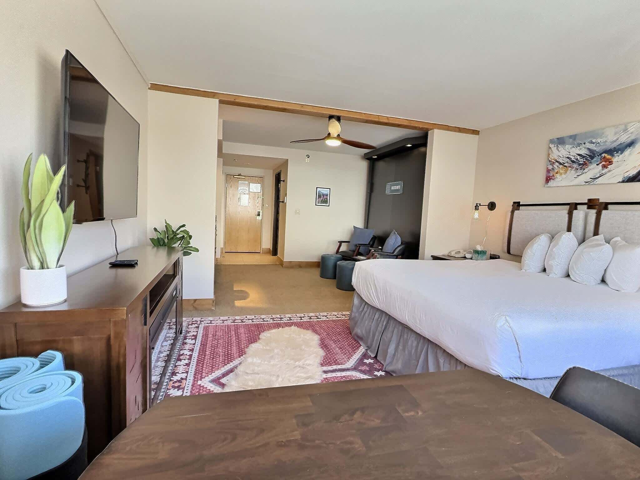 時尚開放式客房, 多張床 | 羽絨被、熨斗/熨衣板、免費無線上網、床單