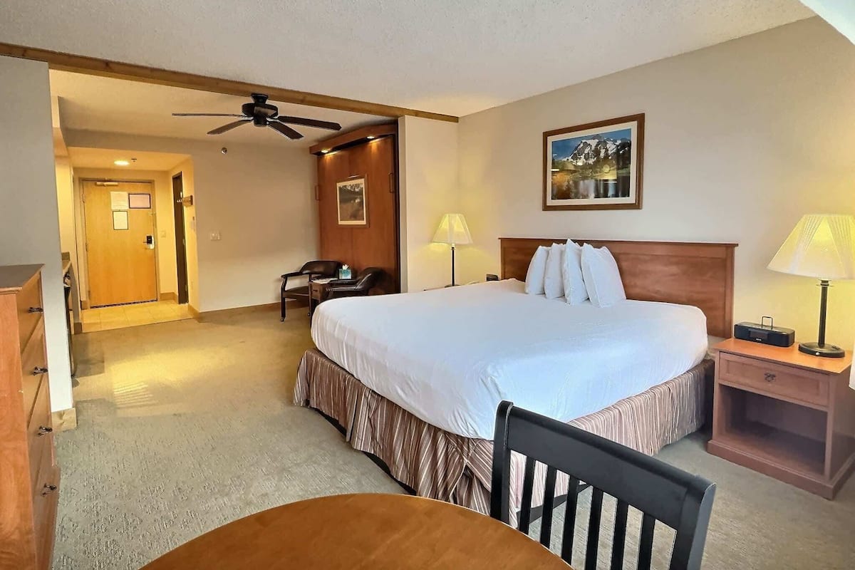 Studio Signature, plusieurs lits | Couette en duvet d'oie, fer et planche à repasser, Wi-Fi gratuit