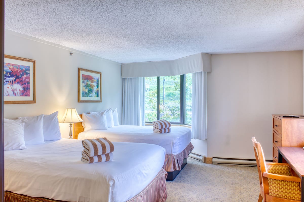 Grand Condo | Down comforters, iron/ironing board, free WiFi