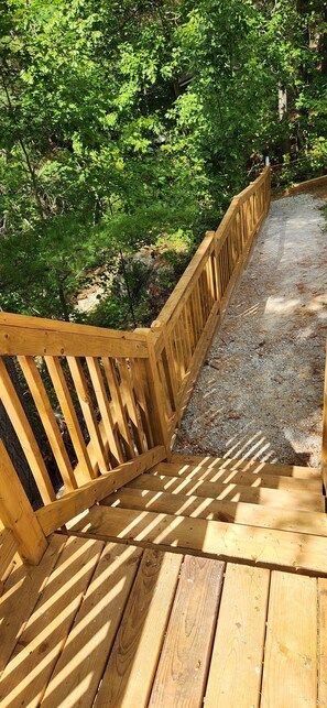 Property grounds - Lakefront, treetop, cottage. Immerse yourself in a panorama of nature. (North Frontenac)