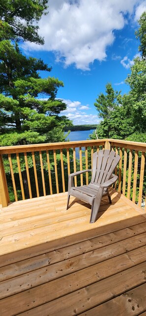 Property grounds - Lakefront, treetop, cottage. Immerse yourself in a panorama of nature. (North Frontenac)