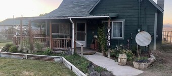 Welcoming cottage with AC in Unity