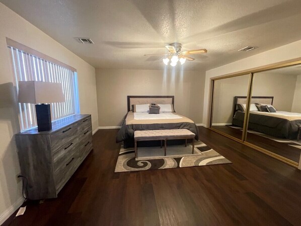 2 bedrooms, WiFi, bed sheets