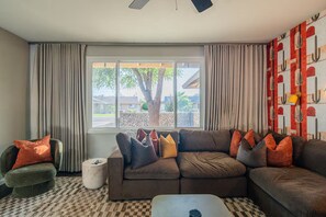 Smart TV, video games - Heated Pool + Air Hockey & Arcades, 4BR Near Old Town Scottsdale (Scottsdale)