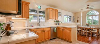 Stunning 3-bedroom 2-bath home in Kailua Kona with AC sleeps 8