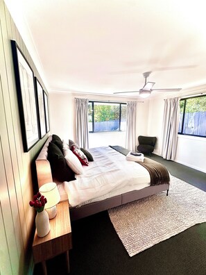 4 chambres, fer et planche à repasser, Wi-Fi, literie fournie