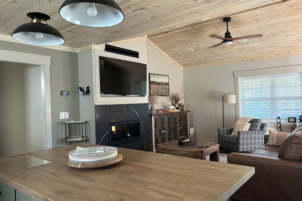 Télévision, cheminée