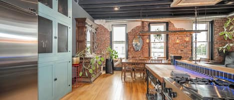 Maison, Plusieurs lits, cuisine, vue sur la ville (The Brick Dachshund) | Intérieur