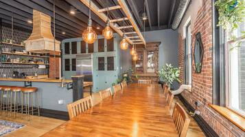 House, Multiple Beds, Kitchen, City View (The Brick Dachshund) | Dining