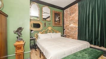 House, Multiple Beds, Kitchen, City View (The Brick Dachshund) | 3 bedrooms, individually decorated, individually furnished, desk