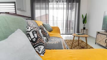 Deluxe Apartment, City View | Ruang tamu