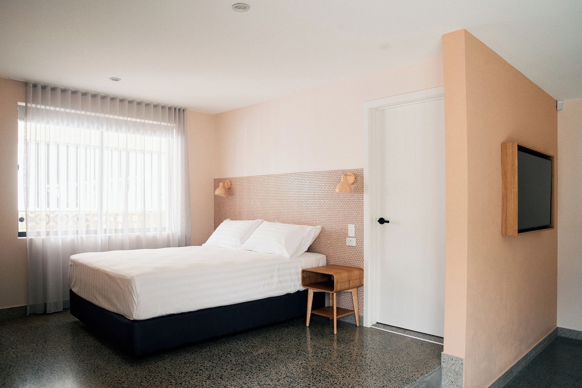 Suíte, varanda | Cofres nos quartos, Wi-Fi de cortesia