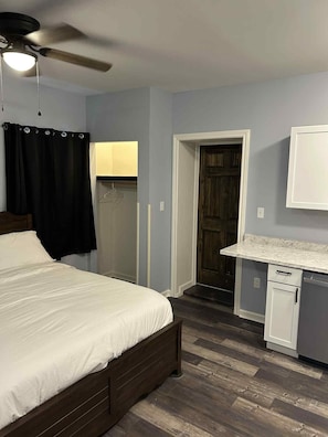 1 bedroom, WiFi, bed sheets