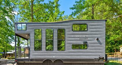 “Special Place Short Term Rentals Tiny House”Springville Tennessee 150