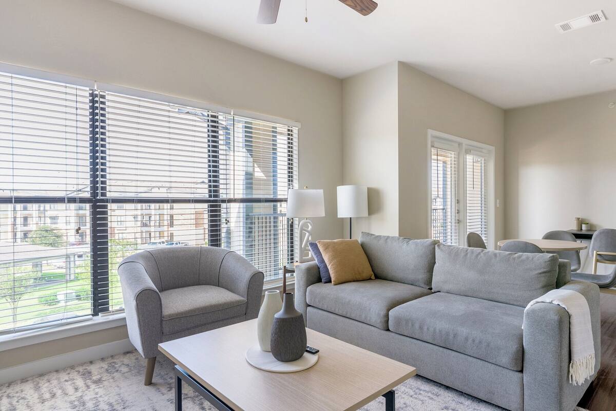 Apartment, 2 Bedrooms, 2 Bathrooms | Living area