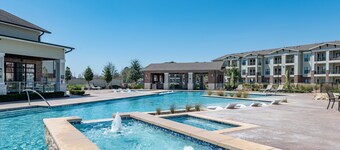 Landing Apartments - Grand Harbor
