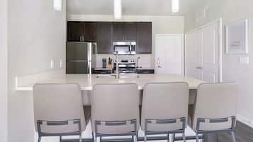 Apartment, 2 Bedrooms (QueenBed) | Private kitchen | Full-size fridge, microwave, oven, stovetop
