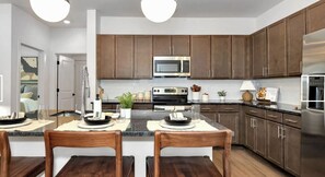 Apartment, 2 Bedrooms (QueenBed) | Private kitchen | Full-sized fridge, microwave, oven, stovetop