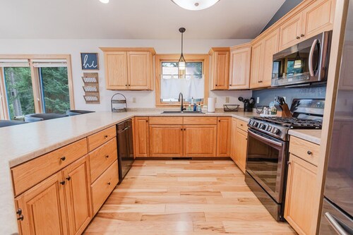 Lyman Fireside Lake House with Game Room