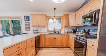 Lyman Fireside Lake House with Game Room