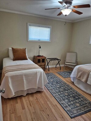 2 Schlafzimmer, Bügeleisen/Bügelbrett, kostenloses WLAN, Bettwäsche