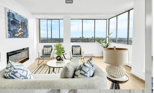 Cozy, Modern 2 bedroom condo in Burnaby