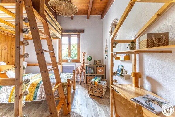 2 bedrooms