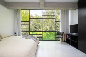 2 bedrooms, iron/ironing board, Internet, bed sheets