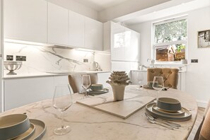 House | 2 bedrooms - Wisteria Way - From 200 Per Night (Virginia Water)