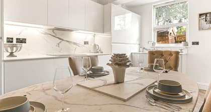 Wisteria Way - From 200 Per Night