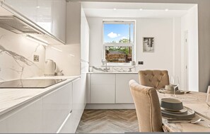 House | 2 bedrooms - Wisteria Way - From 200 Per Night (Virginia Water)