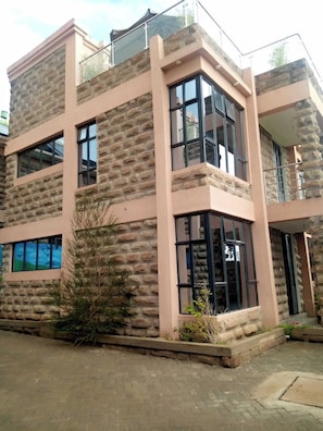 Exterior - Lux Suites Samora Villas Athiriver (Athi River)