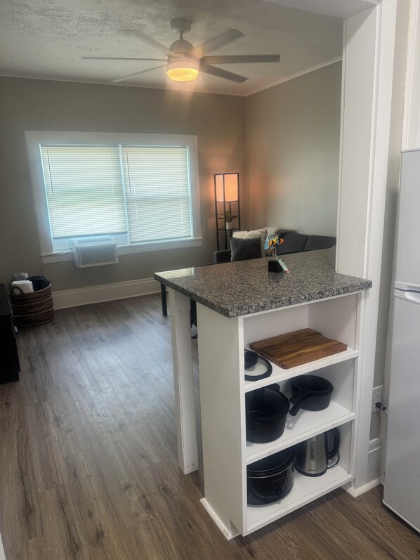 Interior - Vacation Mode: Activated in NSB (New Smyrna Beach)