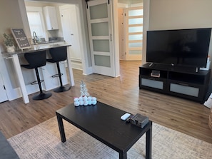 TV - Vacation Mode: Activated in NSB (New Smyrna Beach)