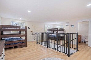 3 quartos, ferros/tábuas de passar roupa, Wi-Fi, roupa de cama