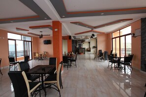 Restaurant - Eastern Ark Hotel (Nguluni)