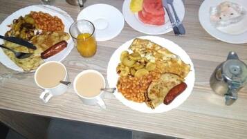 Free daily continental breakfast